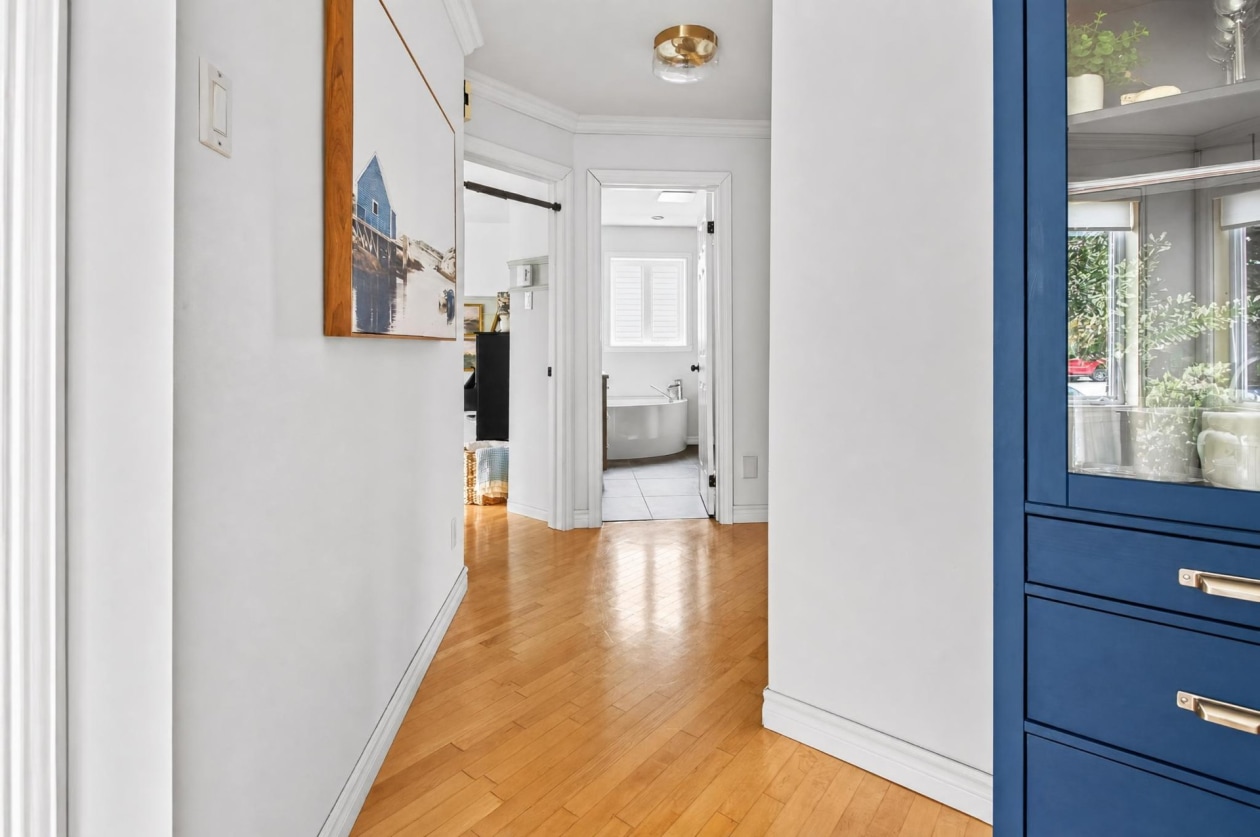Corridor — 1152 Rue Frontenac, Trois-Rivières