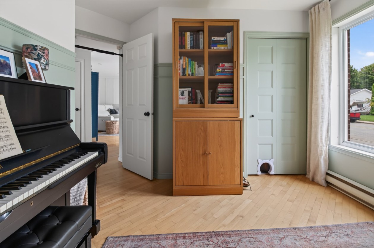 Bureau — 1152 Rue Frontenac, Trois-Rivières