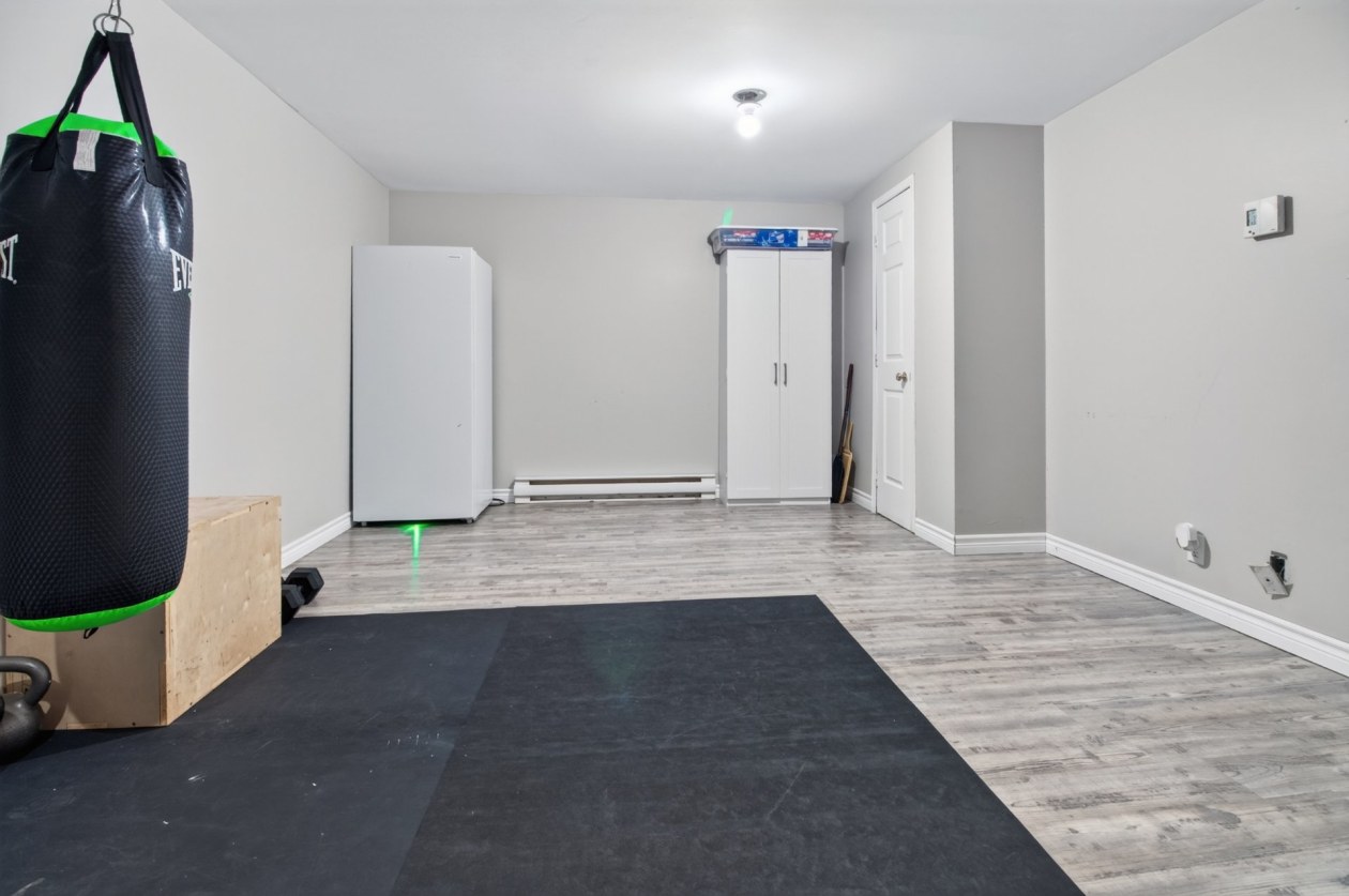 Salle familiale — 1152 Rue Frontenac, Trois-Rivières