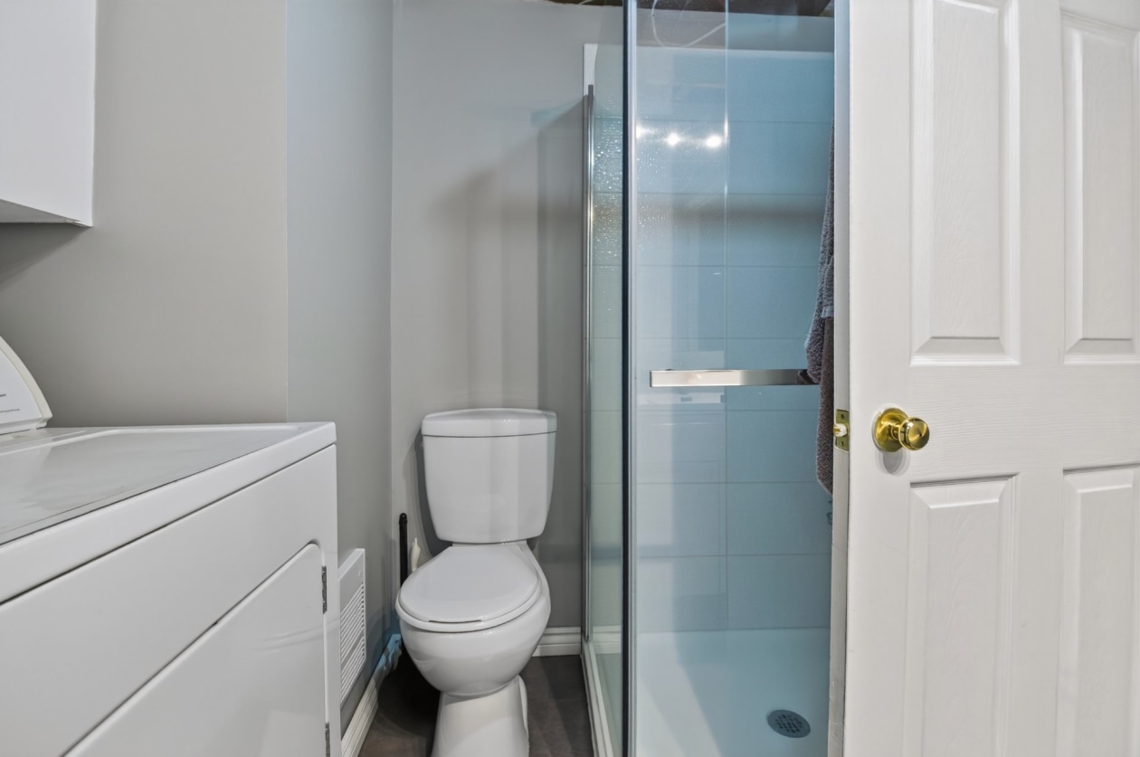 Salle de bains — 1152 Rue Frontenac, Trois-Rivières
