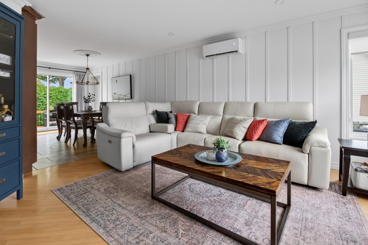Salon — 1152 Rue Frontenac, Trois-Rivières