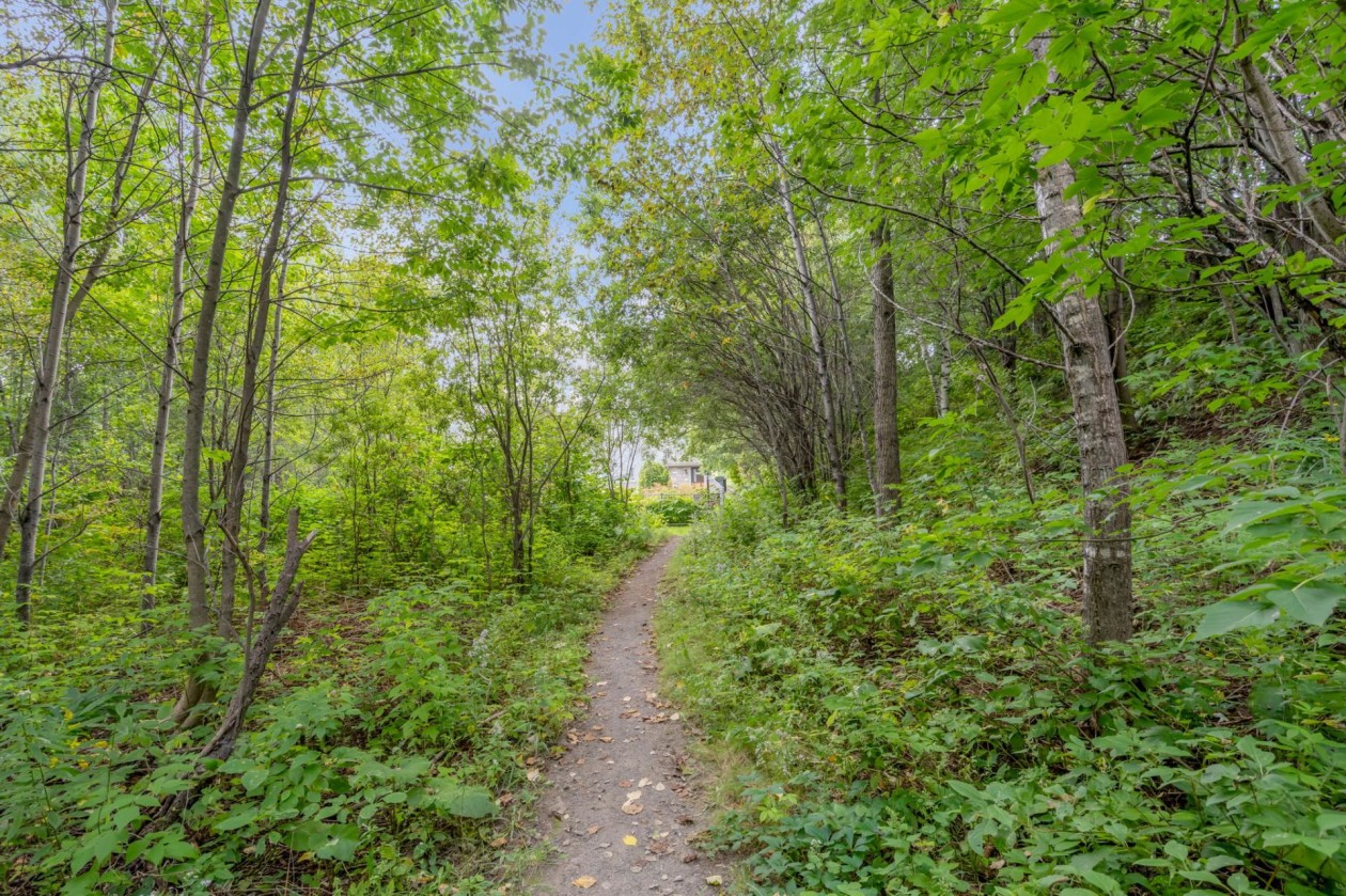 À proximité — 1422, Rue De Celles, Québec (Les Rivières), G2C0B9, Québec (Les Rivières)