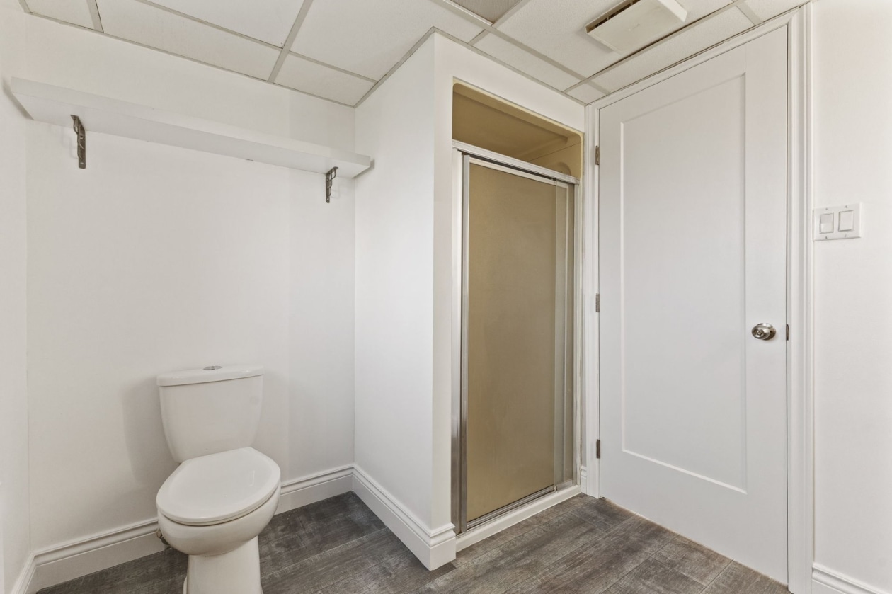 Salle de bains — 4 Rue Céline, Gatineau