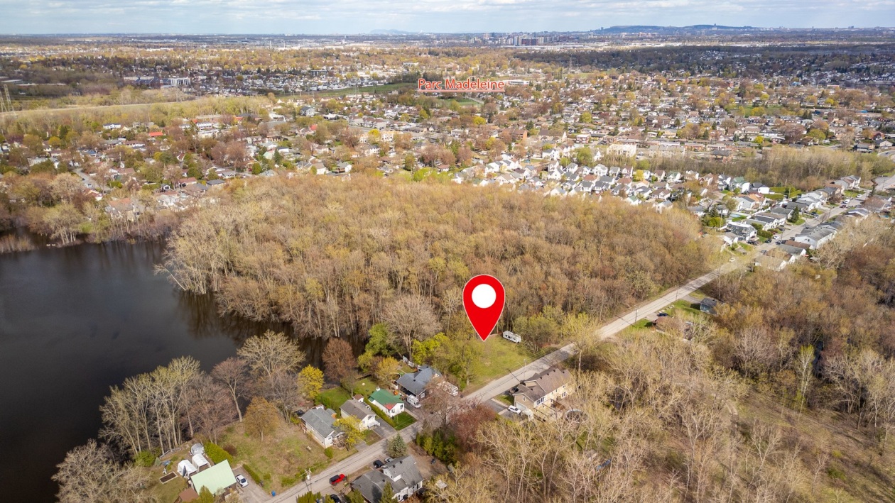 Terrain — 1065 Rue de Bordeaux, Laval