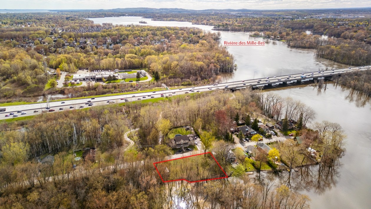 Vue d'ensemble — 1065 Rue de Bordeaux, Laval