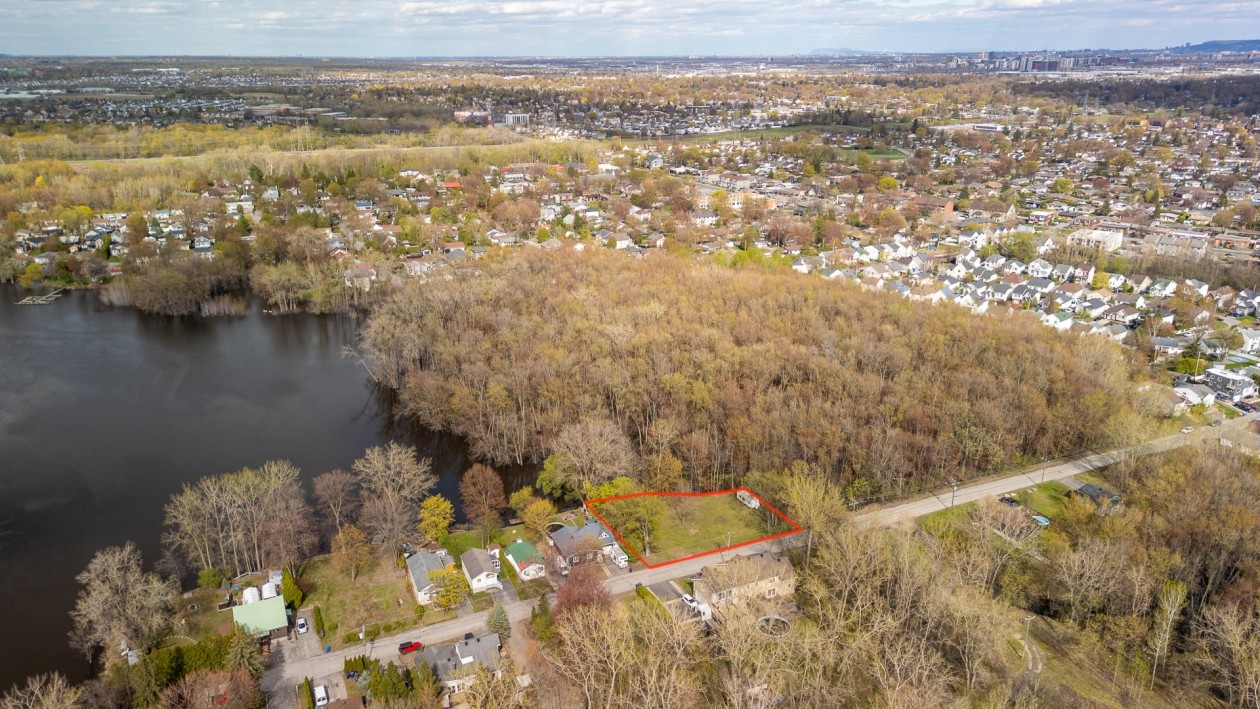 Vue d'ensemble — 1065 Rue de Bordeaux, Laval