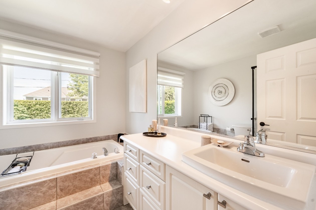 Salle de bains — 3730 Rue La Vérendrye, Sherbrooke