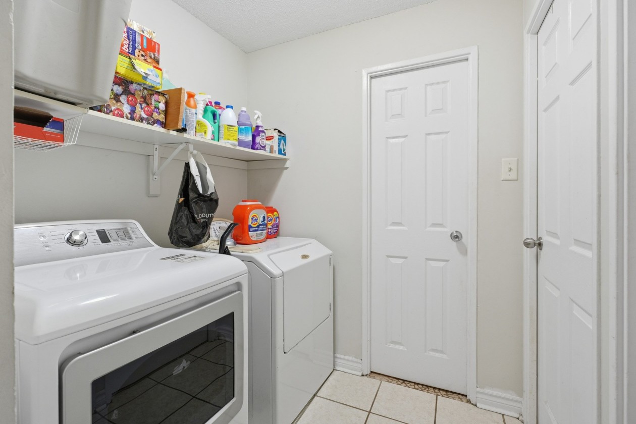 Salle de lavage — 94 Ch. Eardley, Gatineau