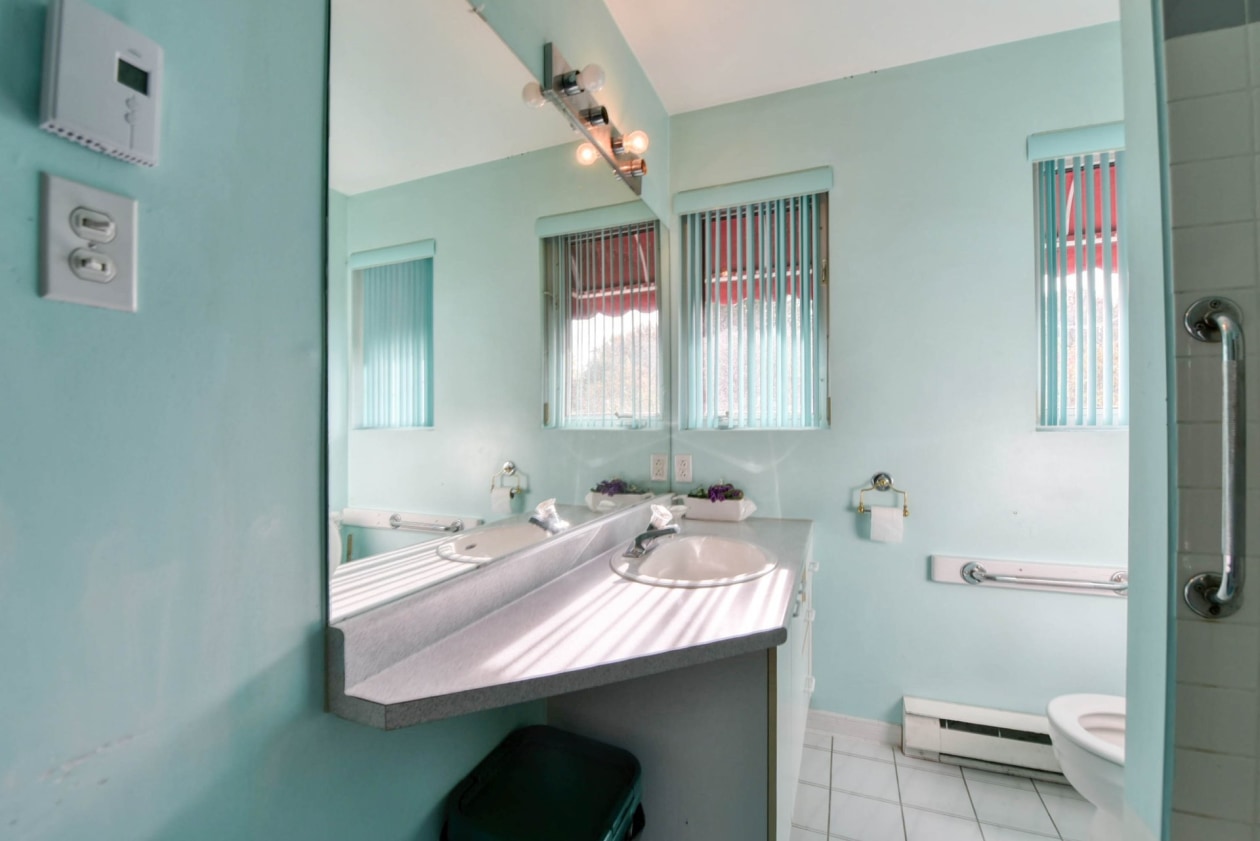 Salle de bains — 138 Rue Alexandre, Rosemère