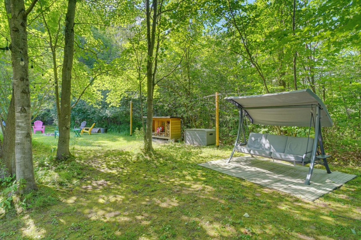 Cour — 39 Rue du Mont-Joël, Cantley