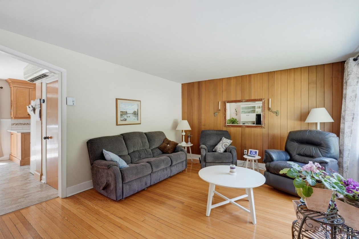 Salon — 19 Rue de Versailles, Gatineau