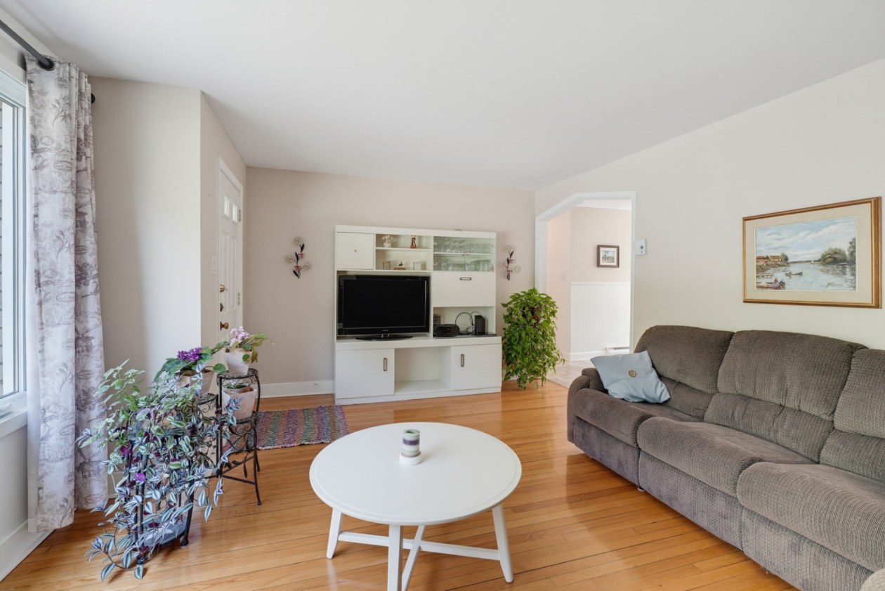 Salon — 19 Rue de Versailles, Gatineau