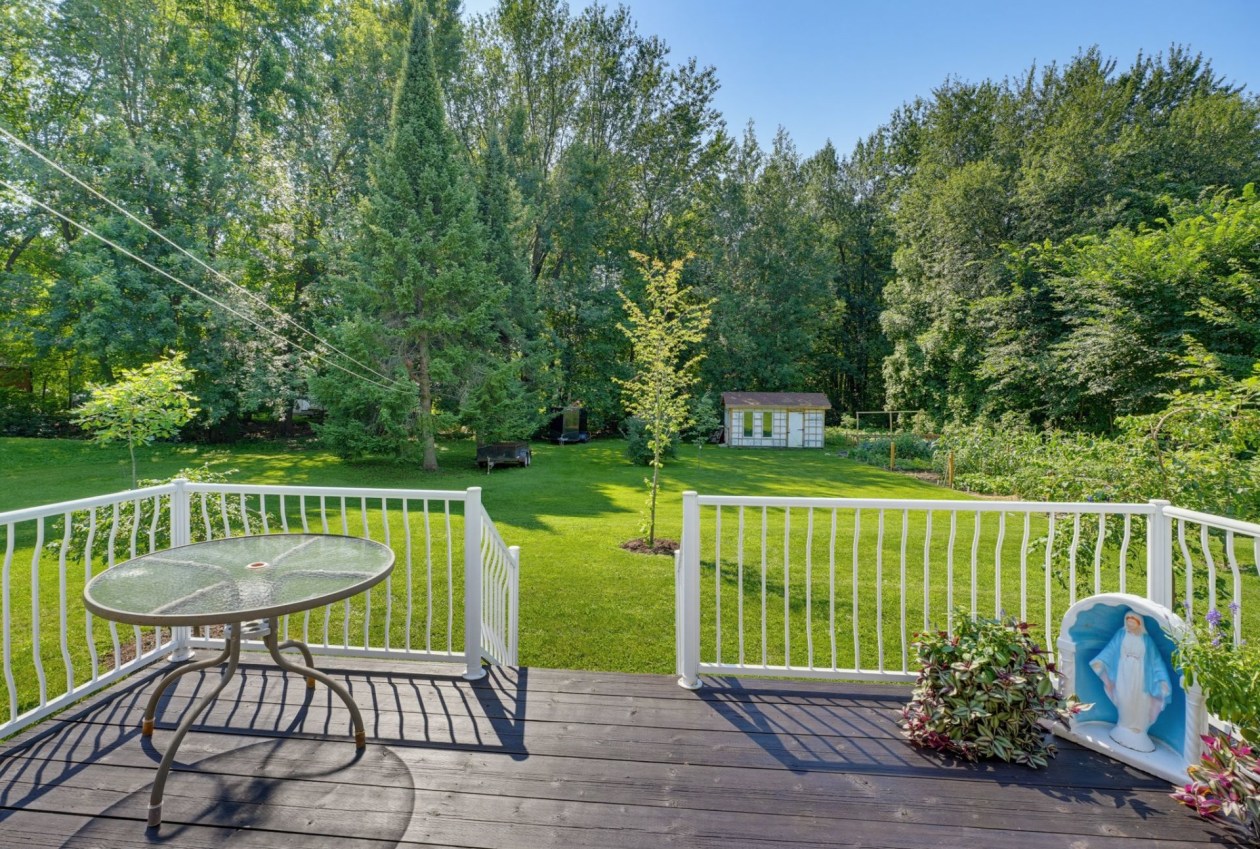 Terrasse — 19 Rue de Versailles, Gatineau