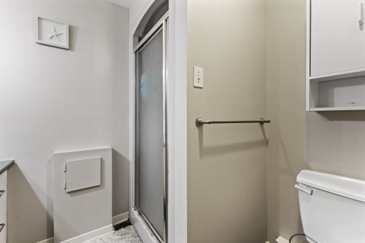 Salle de bains — 182 Rue des Tulipes, Gatineau