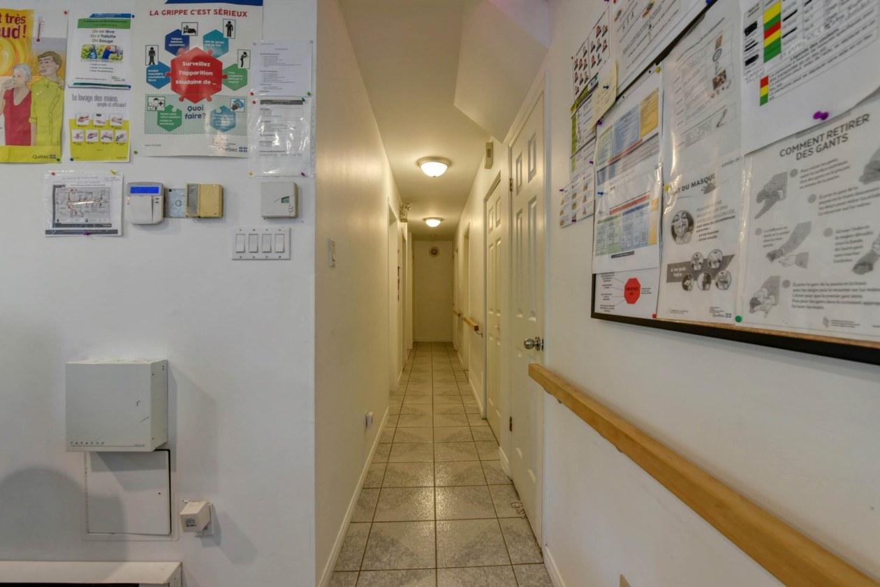 Corridor — 138 Rue Alexandre, Rosemère