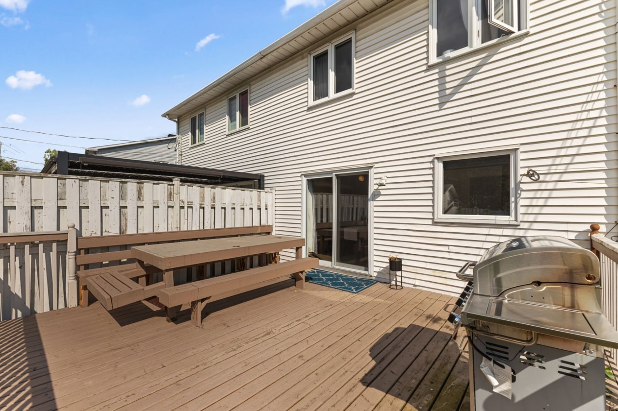 Balcon — 182 Rue des Tulipes, Gatineau