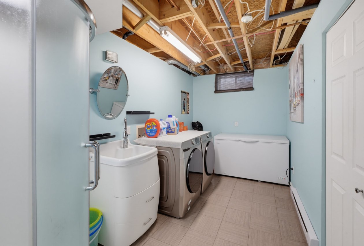 Salle de lavage — 27 Rue de Sabrevois, Gatineau