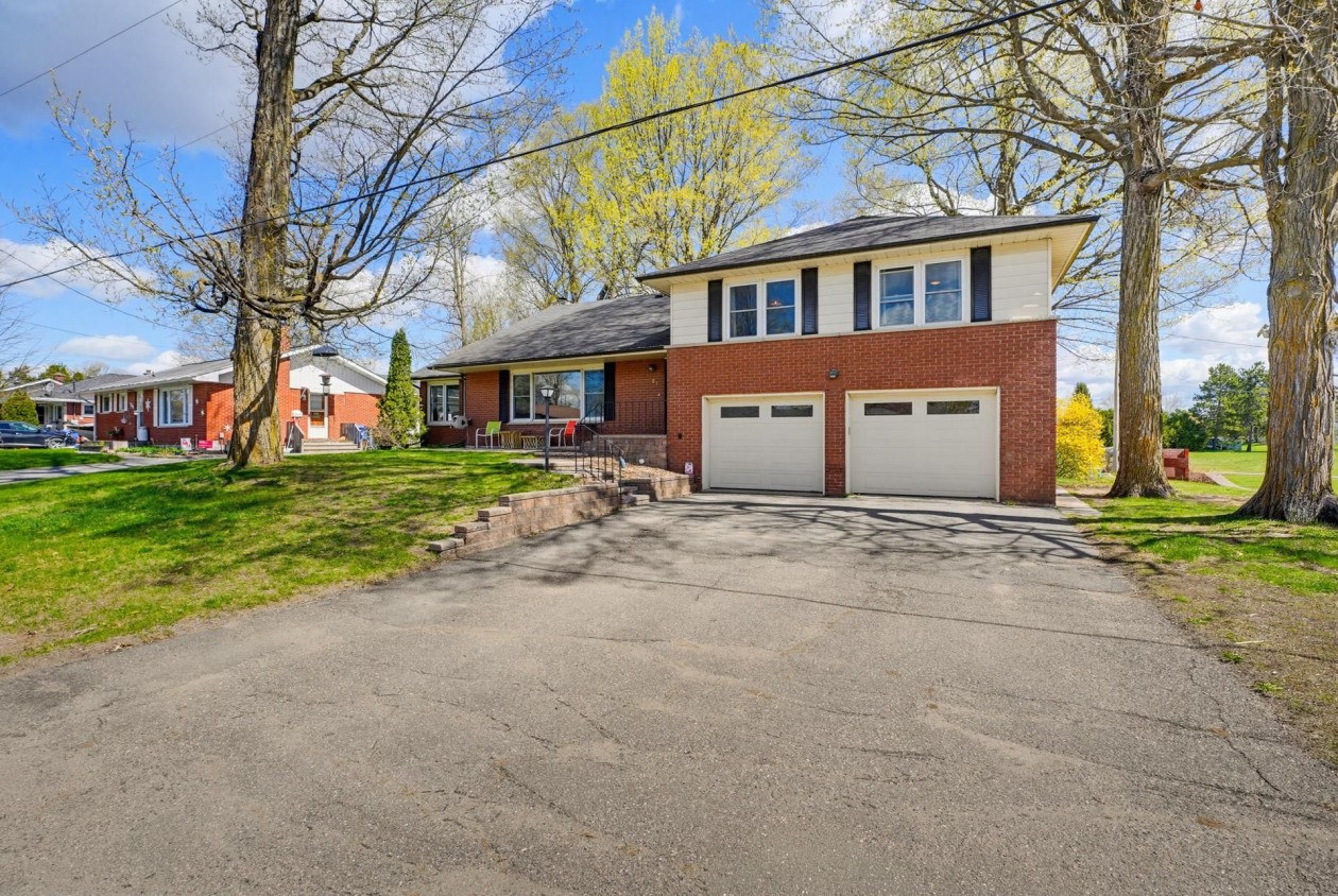 Façade — 385 Rue Birch, Shawville