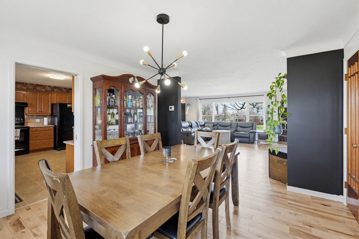 Salle à manger — 385 Rue Birch, Shawville