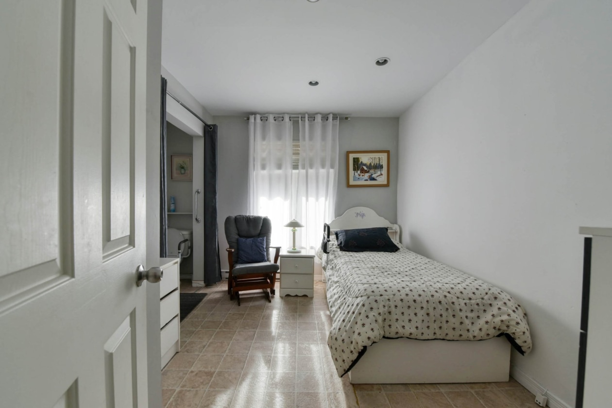 Chambre à coucher — 138 Rue Alexandre, Rosemère