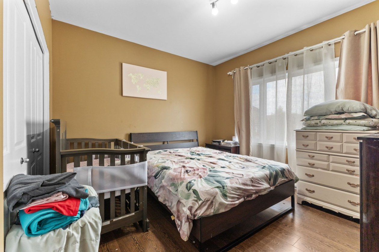 Master bedroom — 72 Rue de Bruxelles, Gatineau