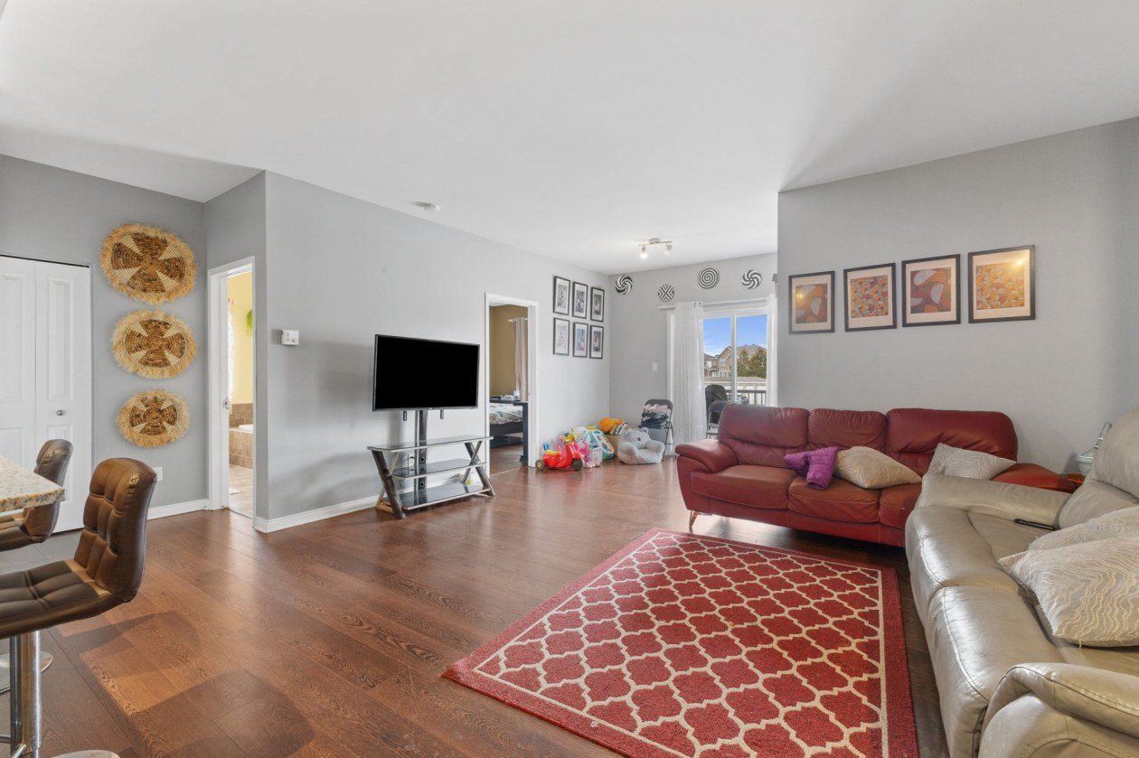 Living room — 72 Rue de Bruxelles, Gatineau