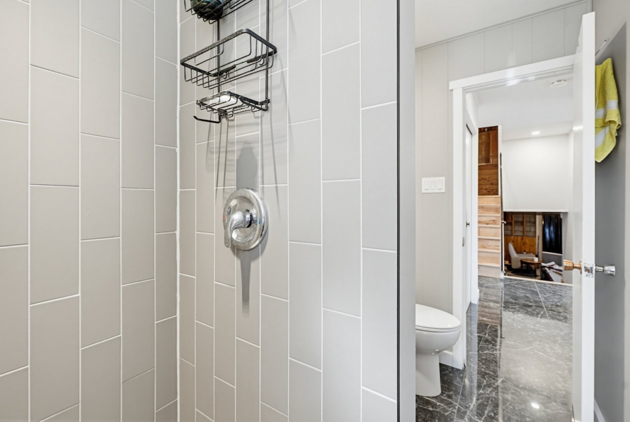 Salle de bains — 385 Rue Birch, Shawville
