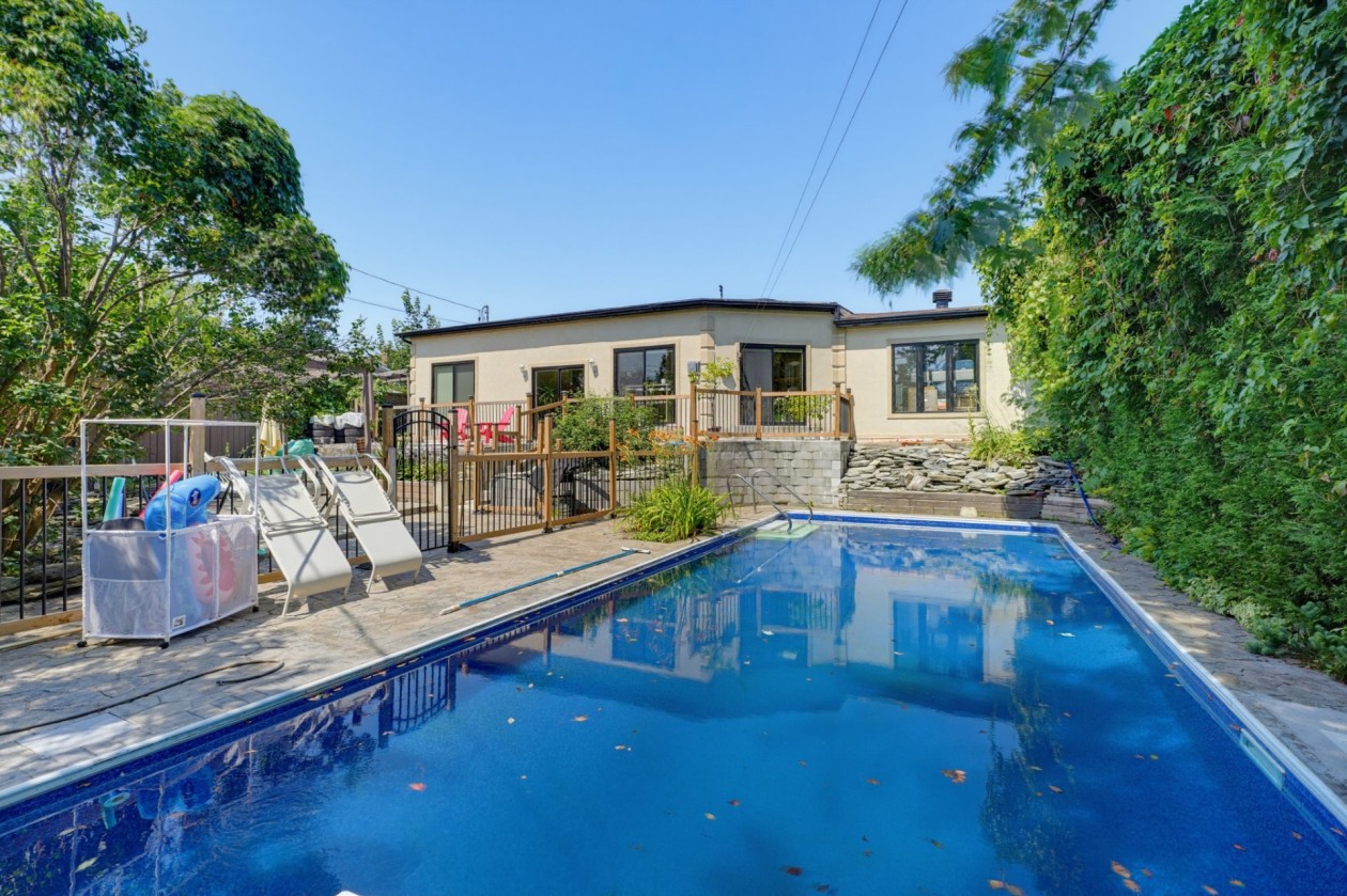 Piscine — 416 Rue Duquette O., Gatineau