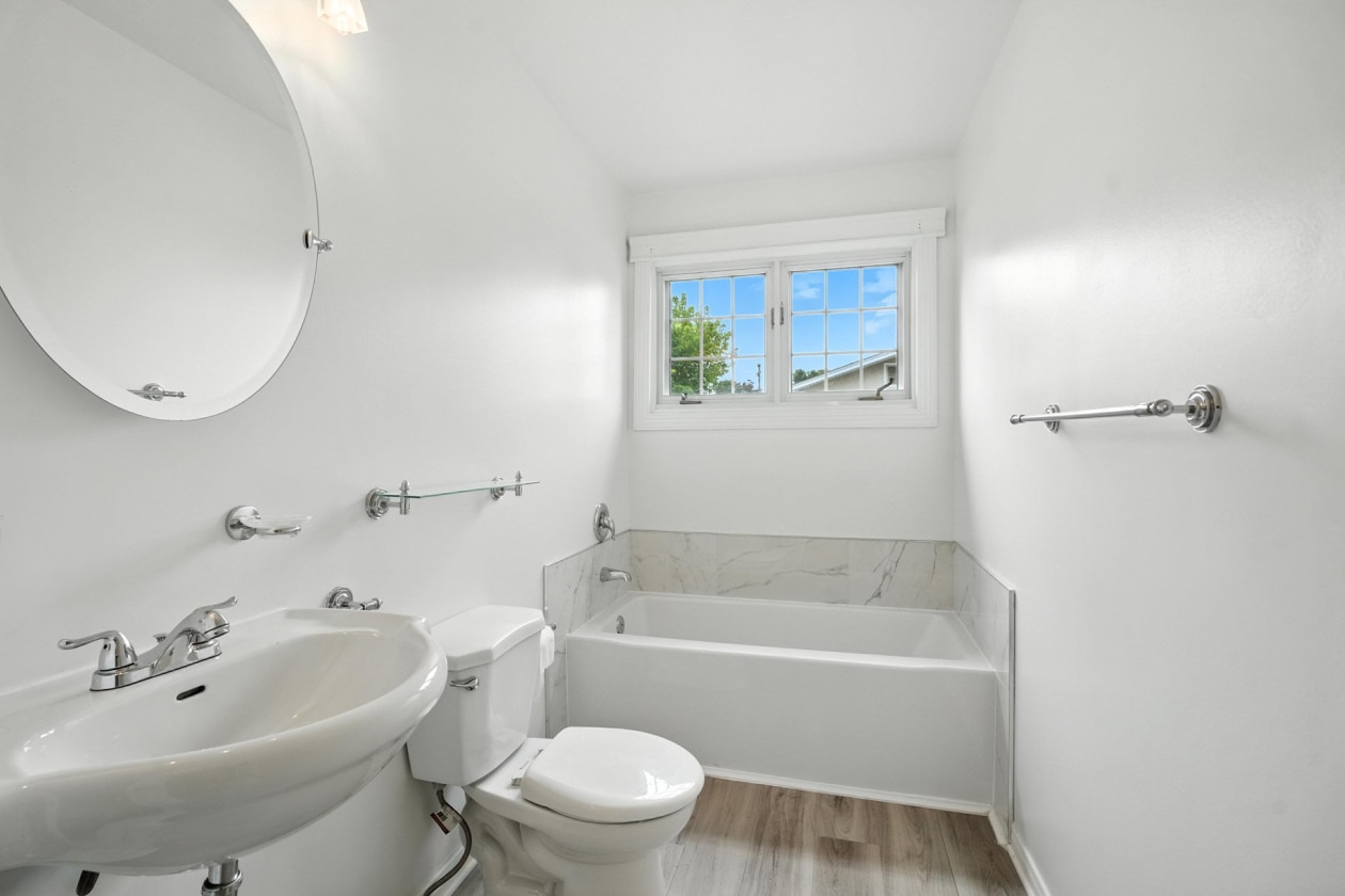 Salle de bains — 416 Rue Duquette O., Gatineau