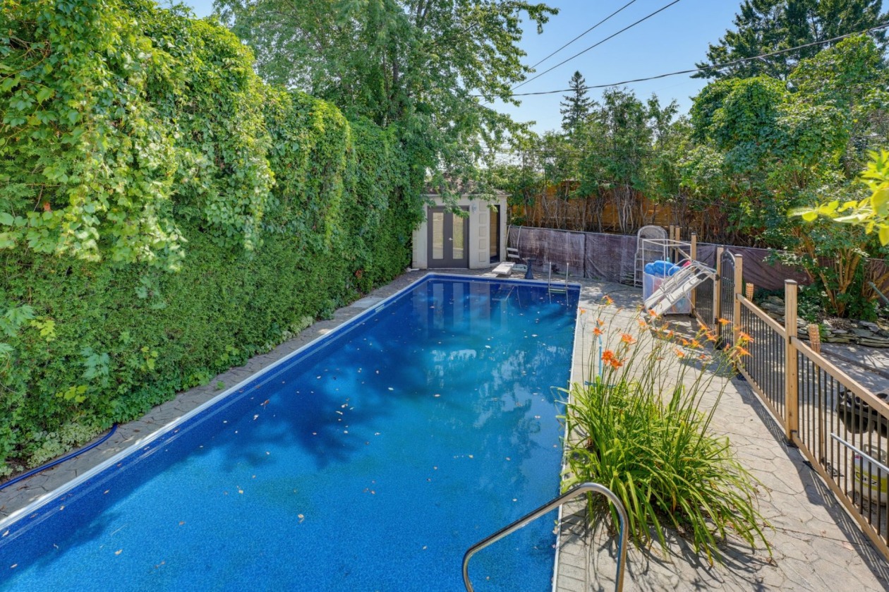 Piscine — 416 Rue Duquette O., Gatineau