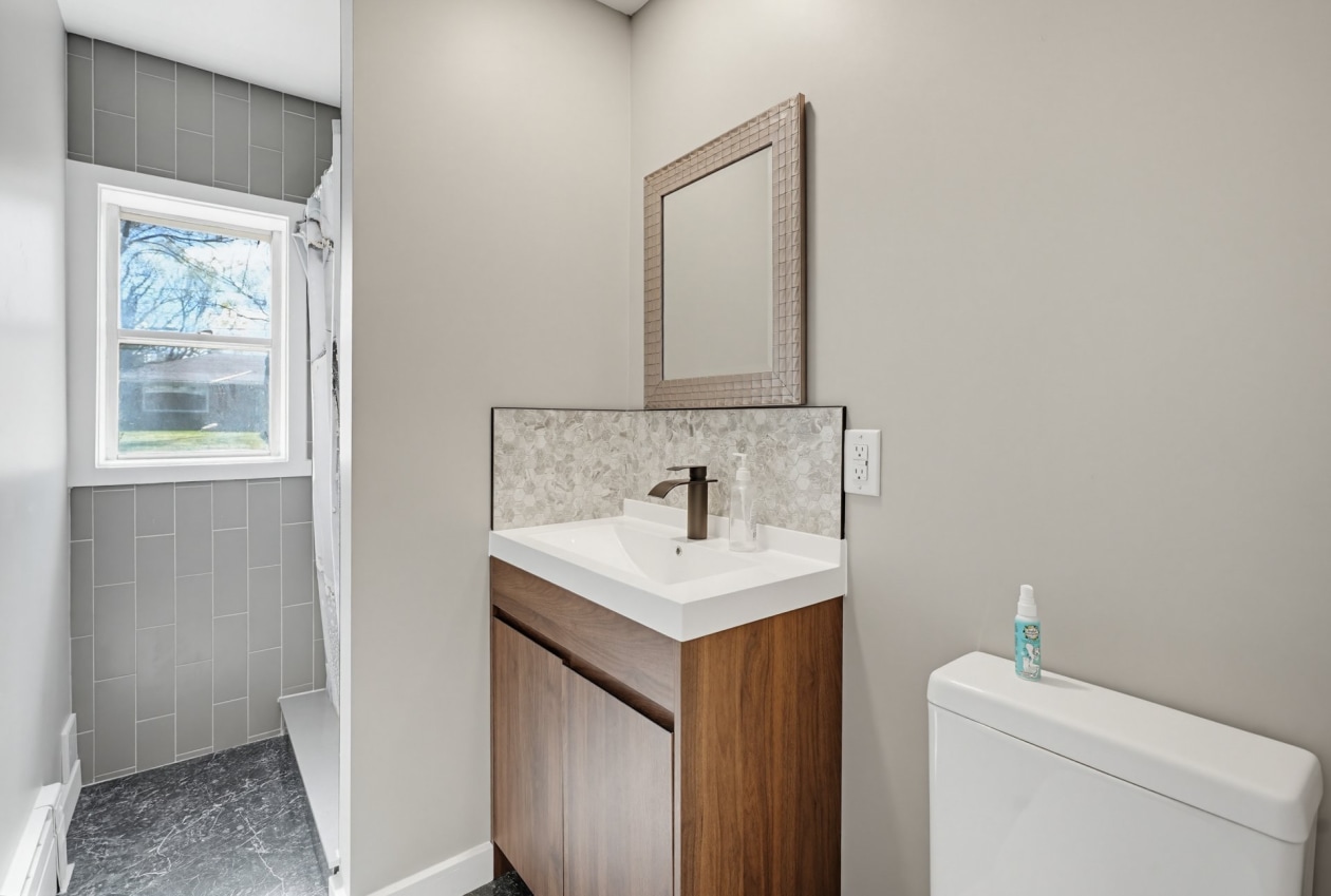 Salle de bains — 385 Rue Birch, Shawville
