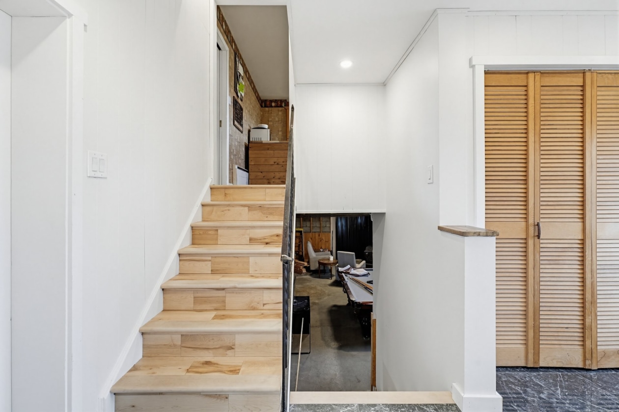 Corridor — 385 Rue Birch, Shawville
