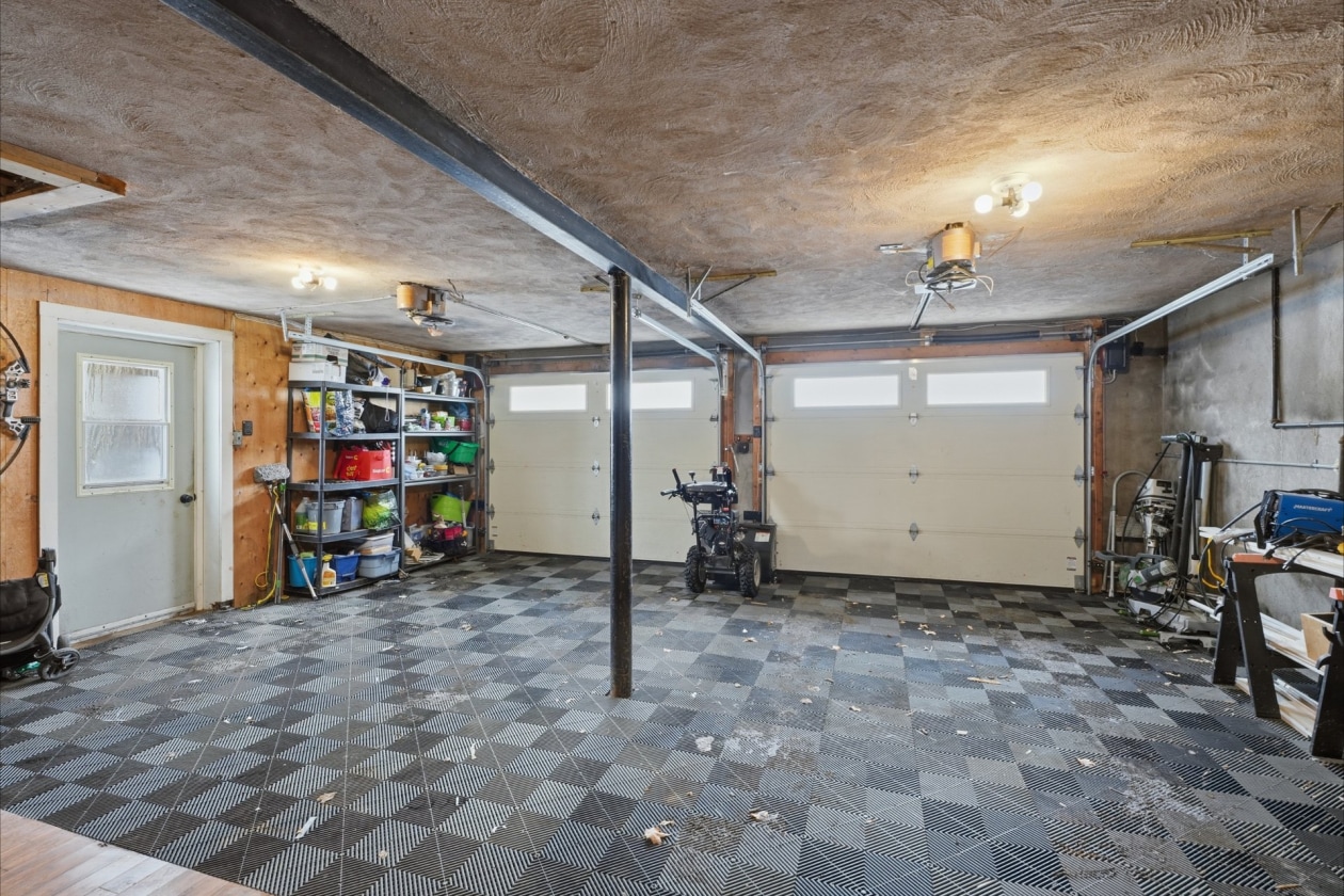 Garage — 385 Rue Birch, Shawville