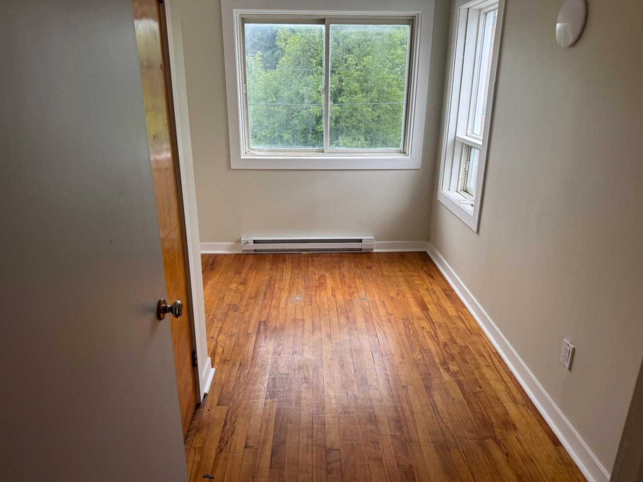 Chambre à coucher — 1733 - 1735 Av. St-Aimé, Shawinigan
