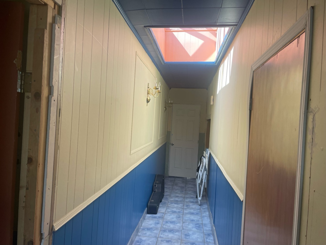 Corridor — 3139 Rue Principale, Saint-Jean-Baptiste