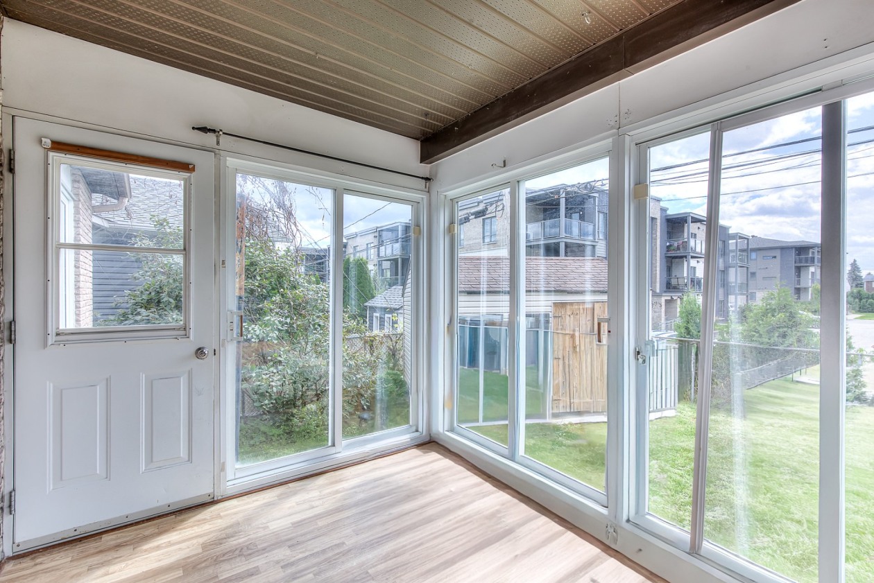 Verrière — 46 Boul. Laurentien, Repentigny