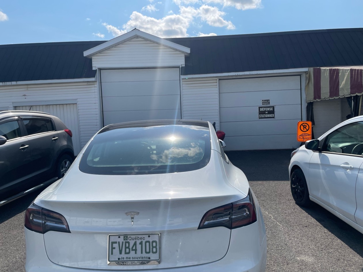 Garage — 3139 Rue Principale, Saint-Jean-Baptiste