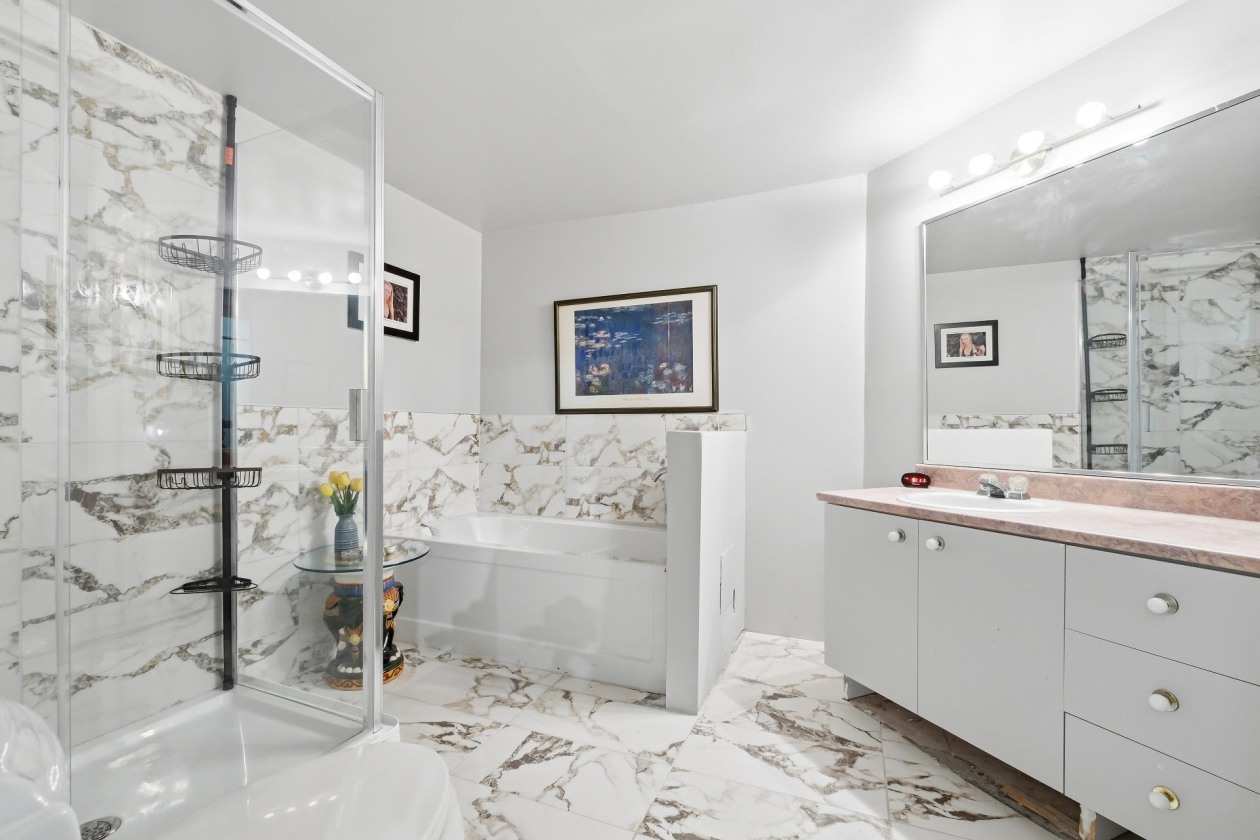 Salle de bains — 2975 Rue des Émeraudes, Longueuil