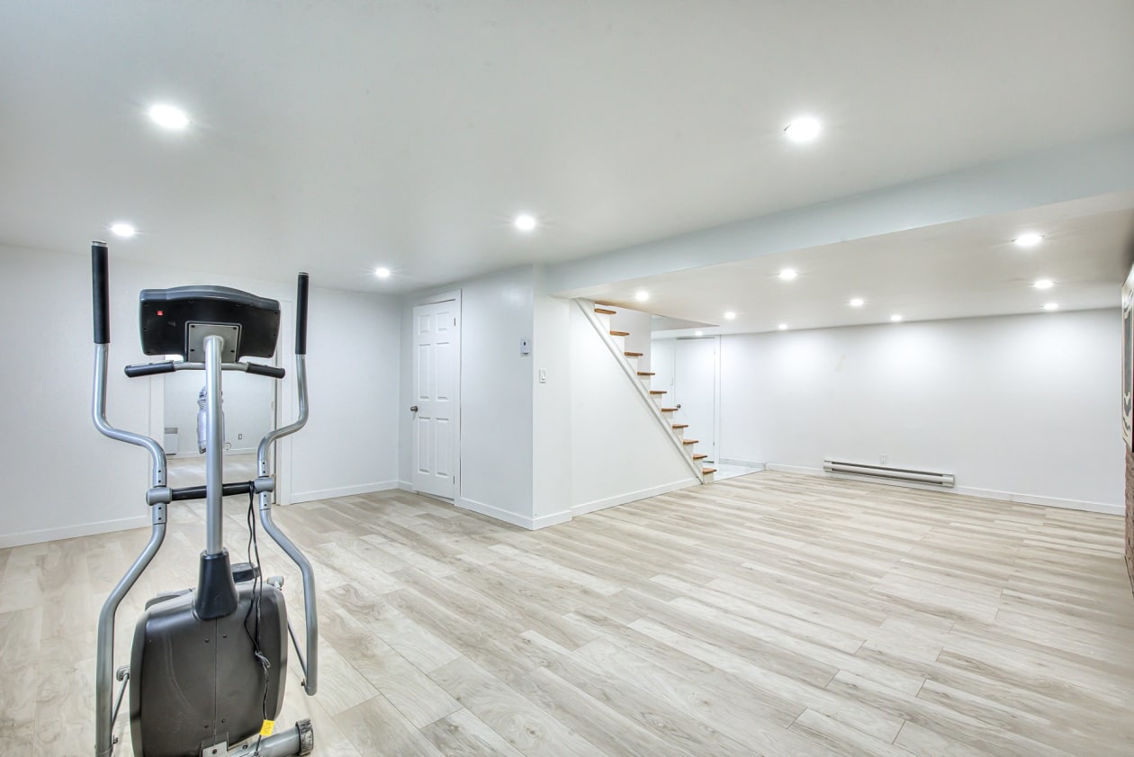 Salle de jeux — 46 Boul. Laurentien, Repentigny