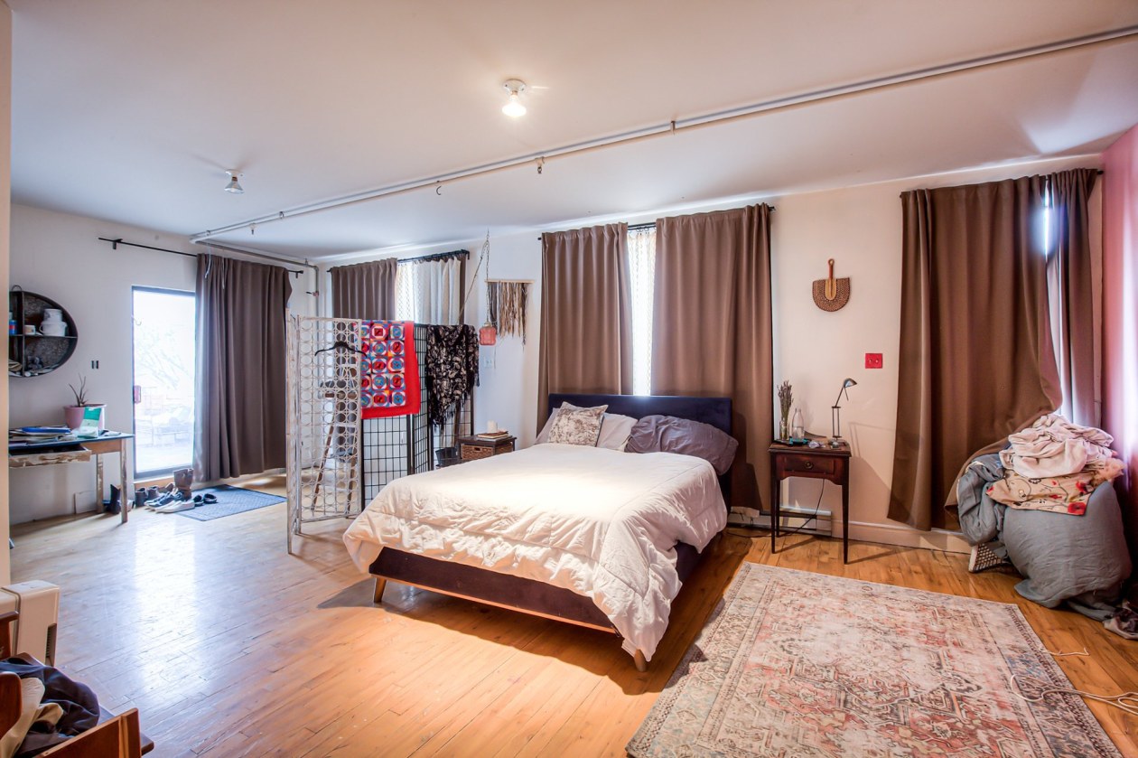 Chambre à coucher — 2023 - 2025 Boul. St-Laurent, Montréal