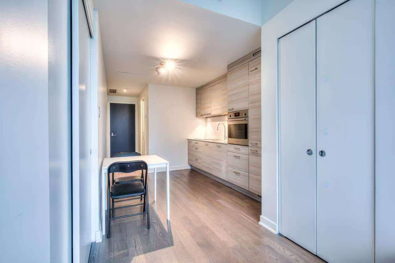 1155, Rue de la Montagne — photo 3