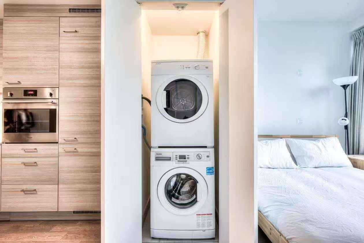 Salle de lavage — 1155 Rue de la Montagne, Montréal