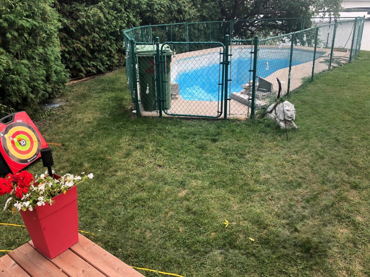Piscine — 20 6e Avenue, Saint-Jean-sur-Richelieu