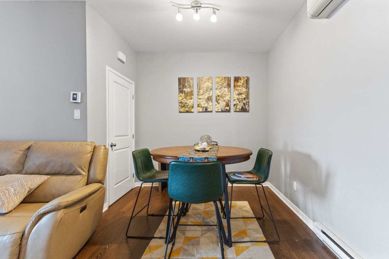 Dining room — 72 Rue de Bruxelles, Gatineau