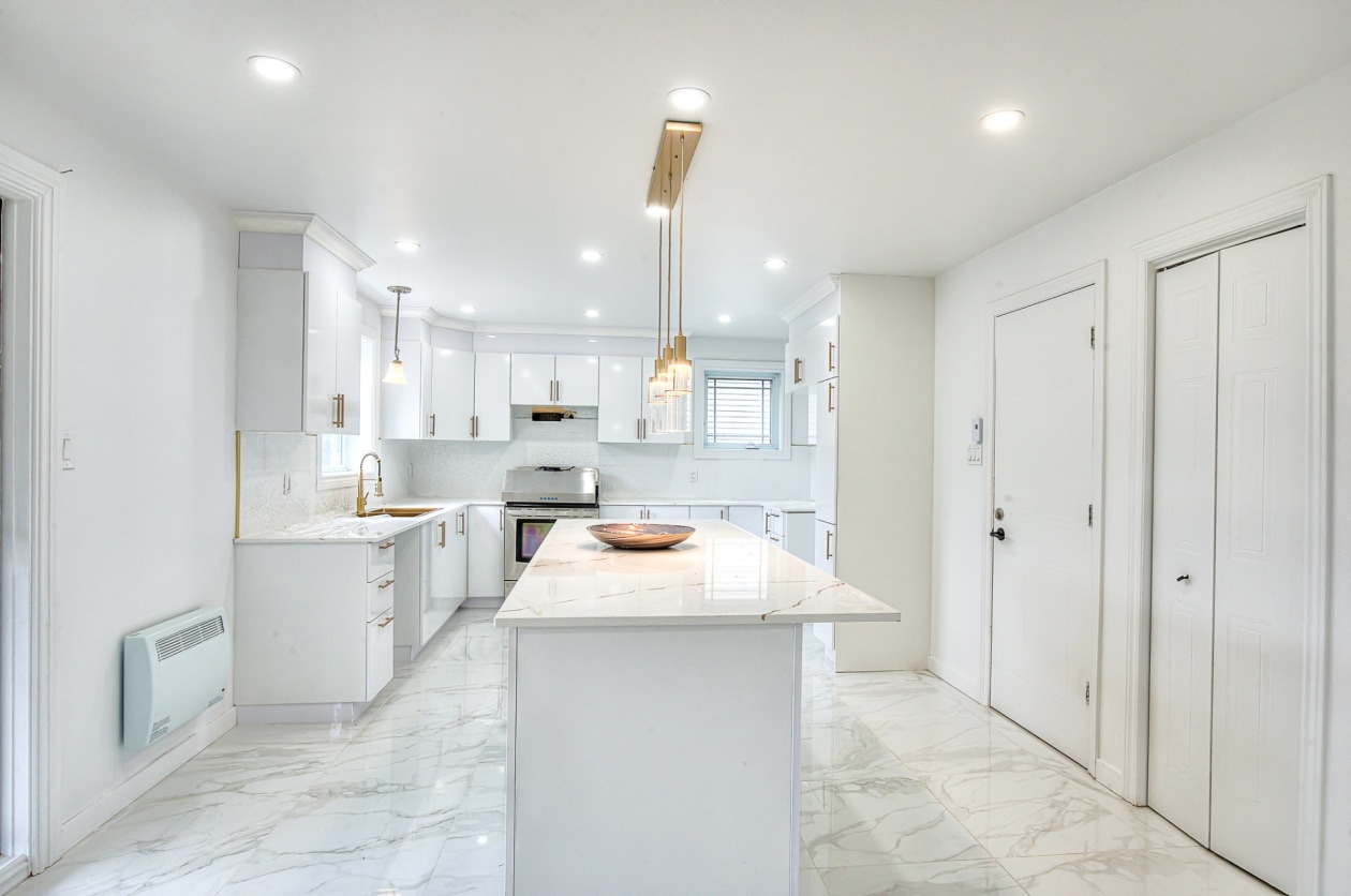 Photo 17 — 46 Boul. Laurentien, Repentigny