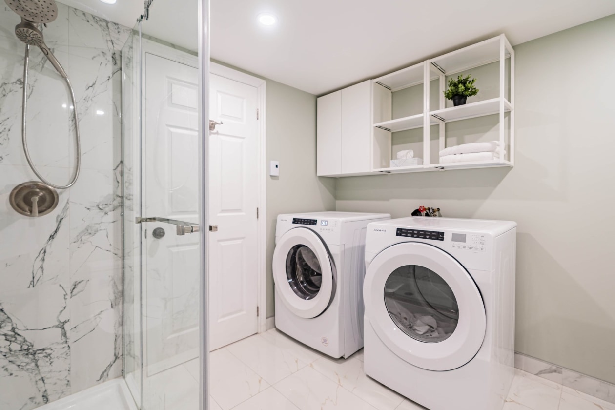 Salle de bains — 6275 Rue Baillargeon, Brossard