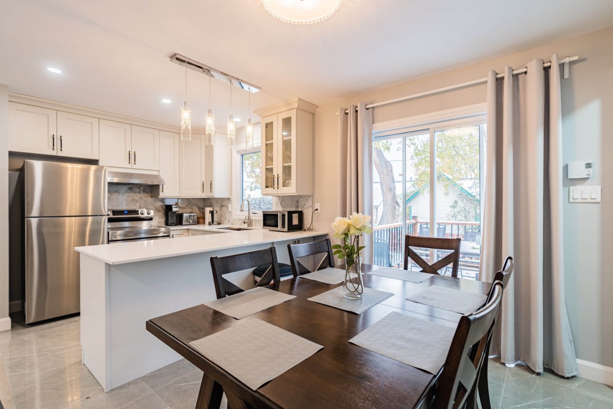 Salle à manger — 6275 Rue Baillargeon, Brossard