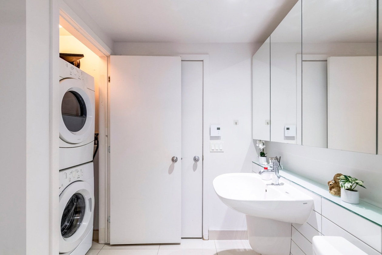 Salle de lavage — 1414 Rue Chomedey, Montréal