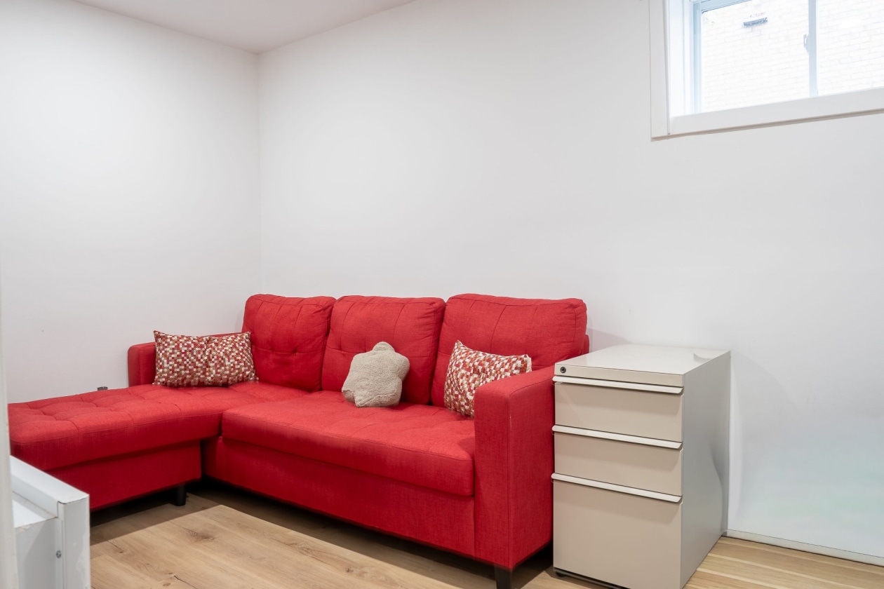 Chambre à coucher — 3515 Rue du Collège, Longueuil