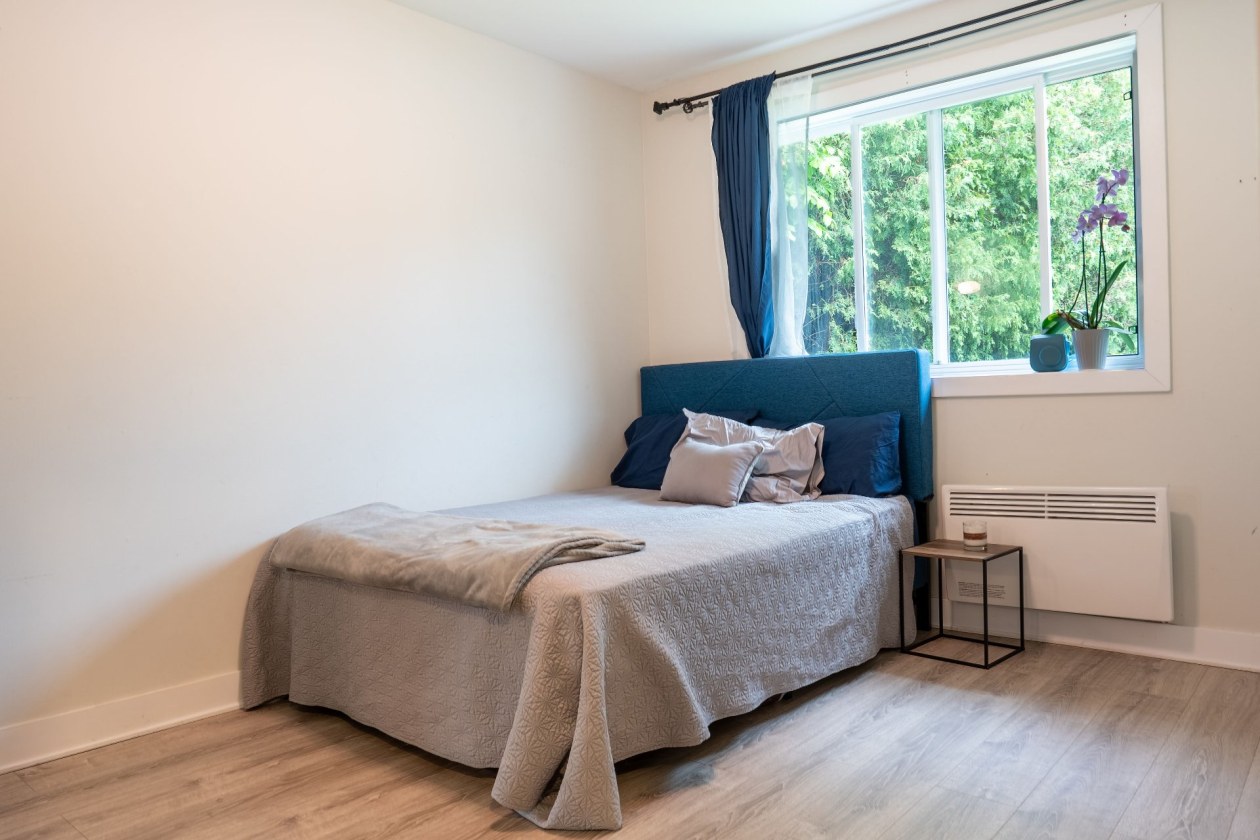 Chambre à coucher principale — 3515 Rue du Collège, Longueuil